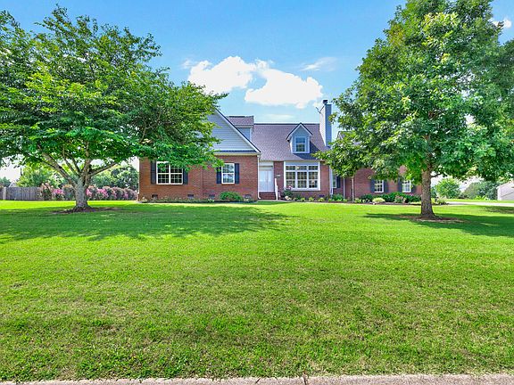 2nd image of 2016 Mason Ln