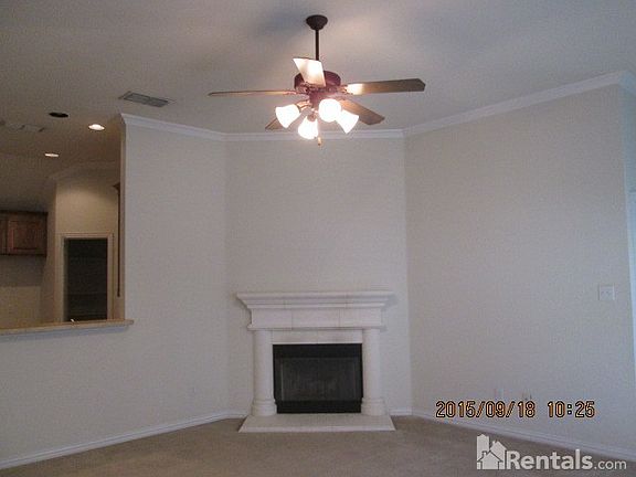 4th image of 808 Claycourt Cir