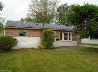 3104 Riverside Dr, Lorain, OH 44055