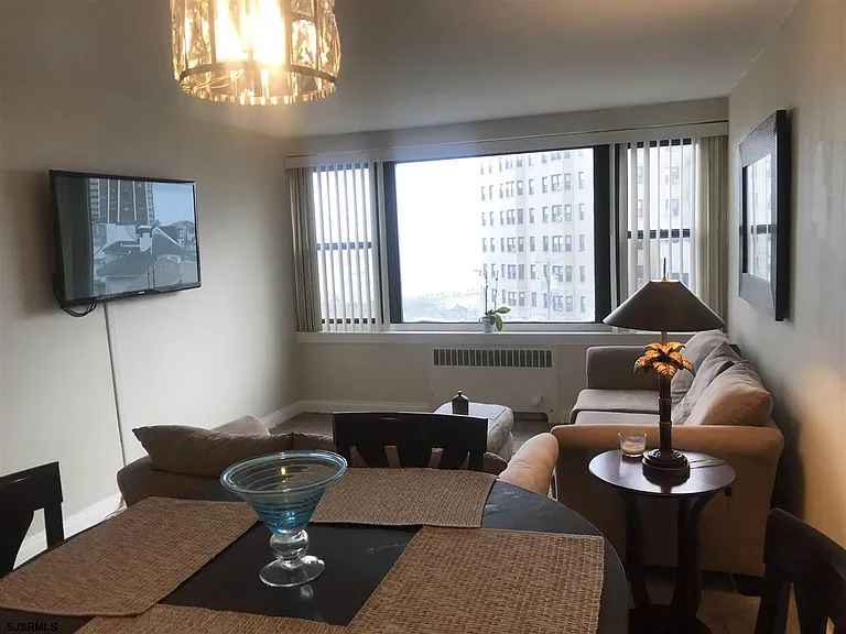 101 S Raleigh Ave #510 — Photo 5