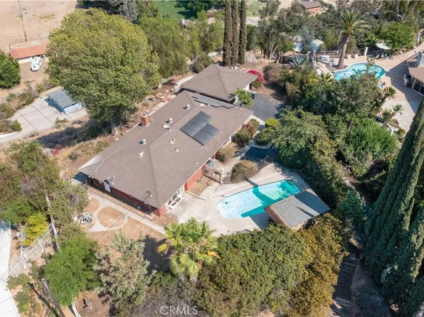 2012 S Glenwood Ave, Colton, CA 92324