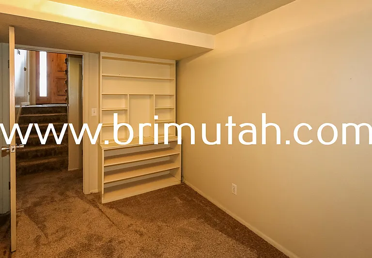 4717 Naniloa Dr — Photo 22