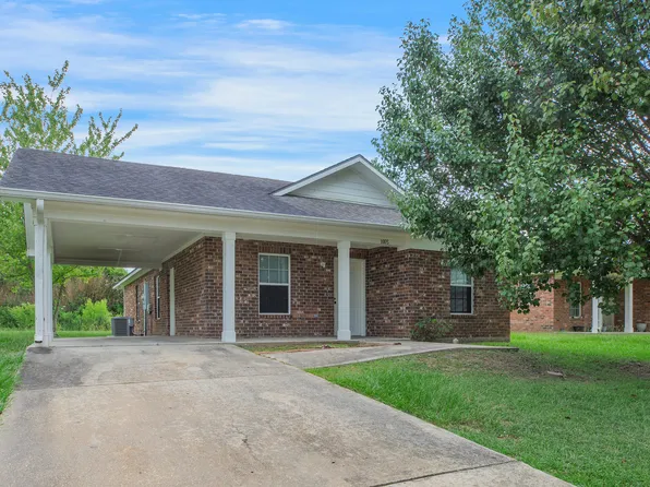 1012 W End Dr, New Iberia, LA 70560