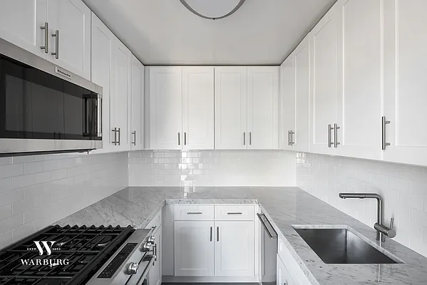 Sold by Warburg | media 16