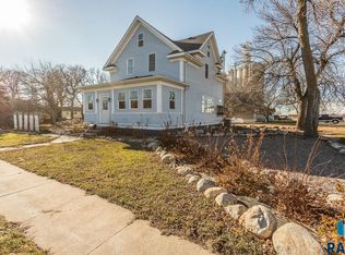 701 Smith Ave, Ruthton, MN 56170