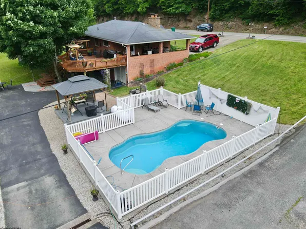 4109 Chapel Rd, Gassaway, WV 26624