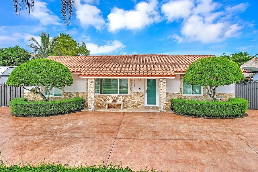 1st image of 4225 SW 133rd Ct #4225