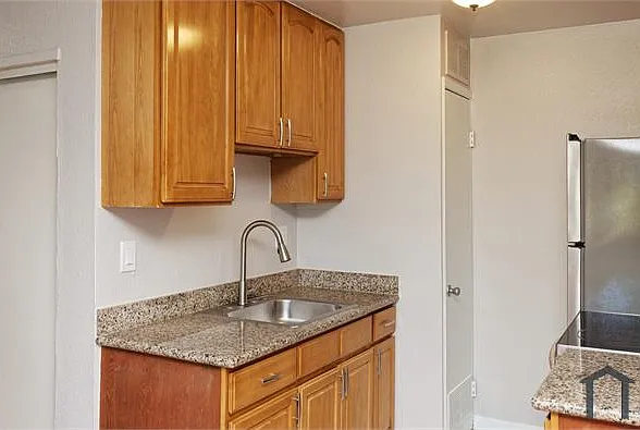 3024 Fruitvale Ave #10 — Photo 10