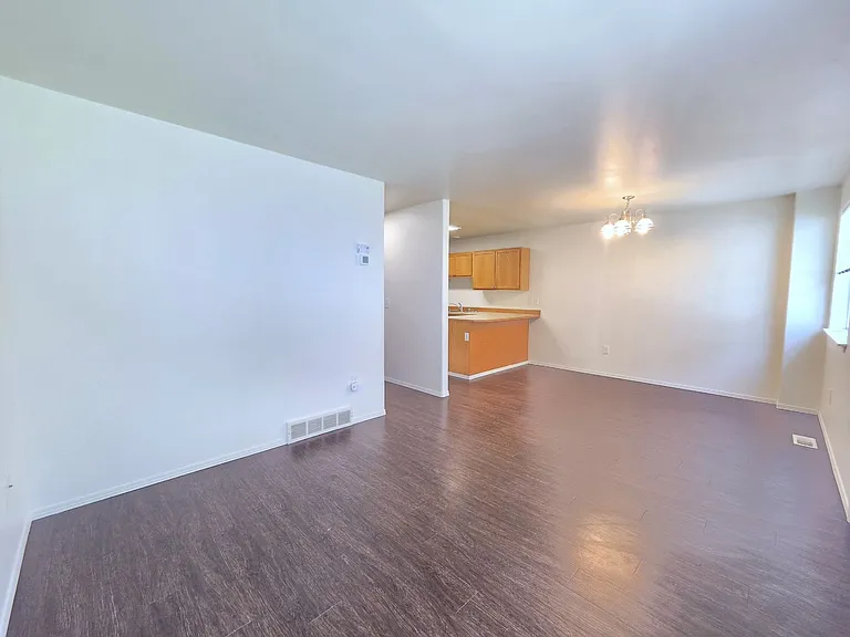 407 E 8th Ave — Photo 31