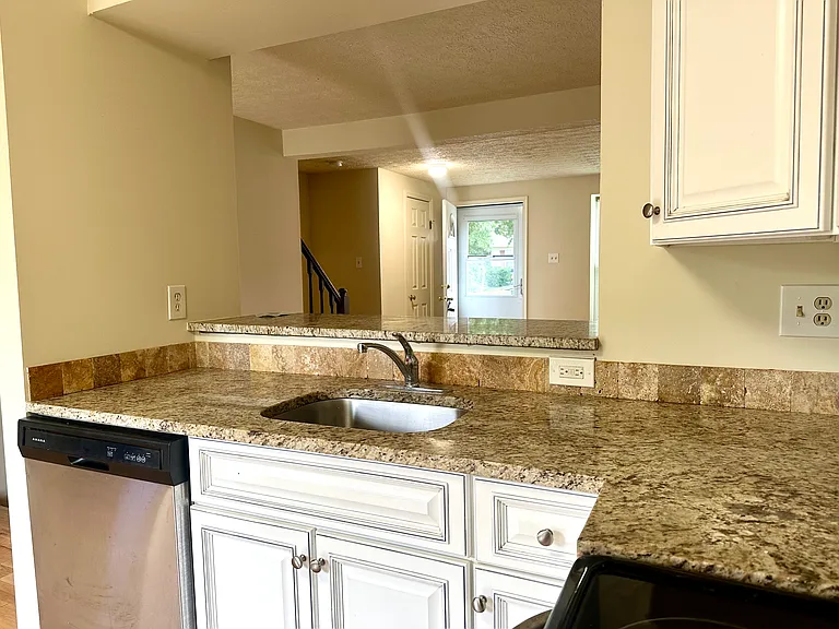 1328 Acorn Ridge Ct — Photo 3