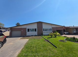 96 Fieldrow St #A, Ottawa, ON K2G 2Y9