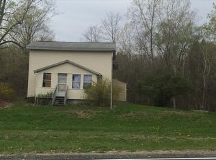 111 S Quaker Ln, Hyde Park, NY 12538