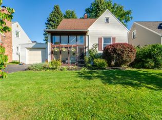 32 Queensboro Rd, Rochester, NY 14609