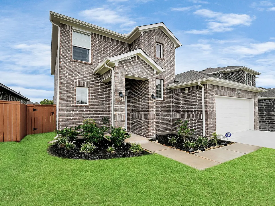 10518 Moon Valley Ln