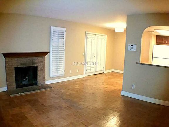 3rd image of 811 Bass Dr Unit B