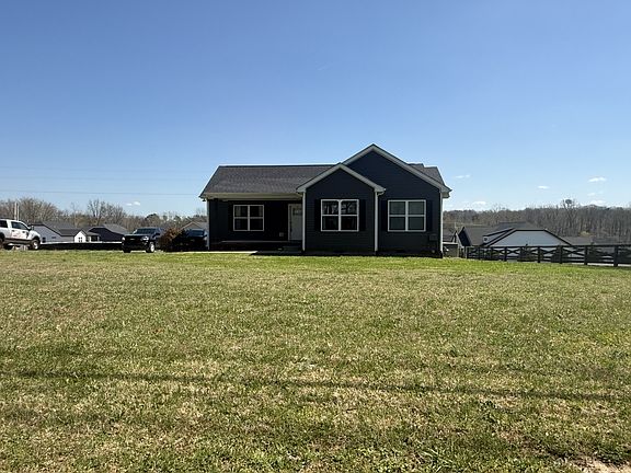 2nd image of 1016 Northside Cir