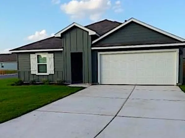 320 Wirecrested Dr, Lockhart, TX 78644