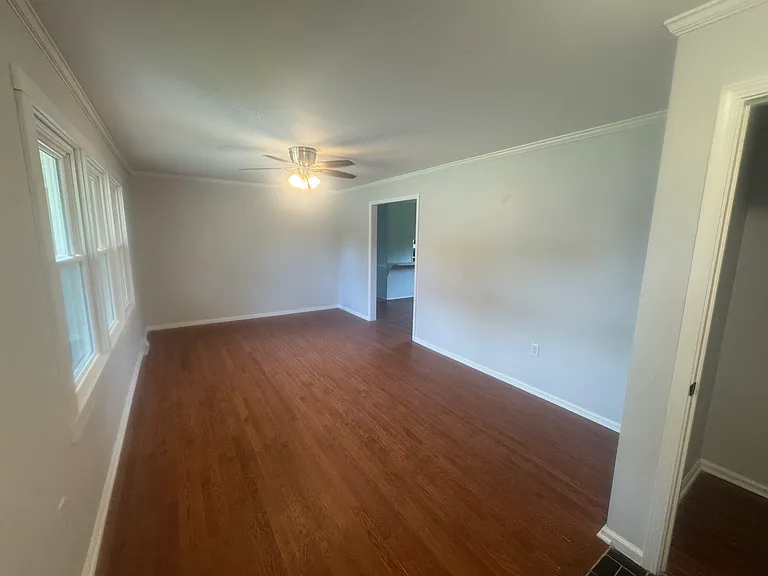 313 Rhodehaven Dr — Photo 15