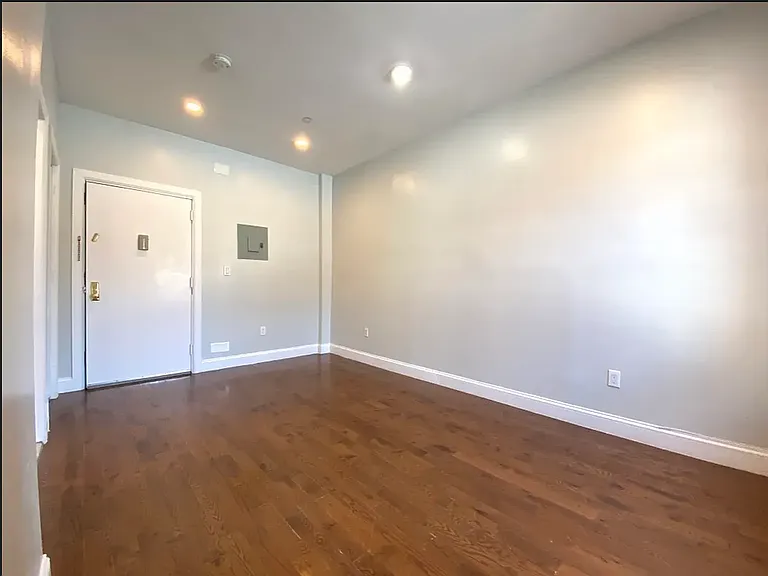 10 Vermilyea Ave #4D — Photo 6