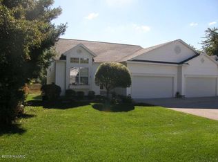 5628 Stillwater Trl, Fruitport, MI 49415