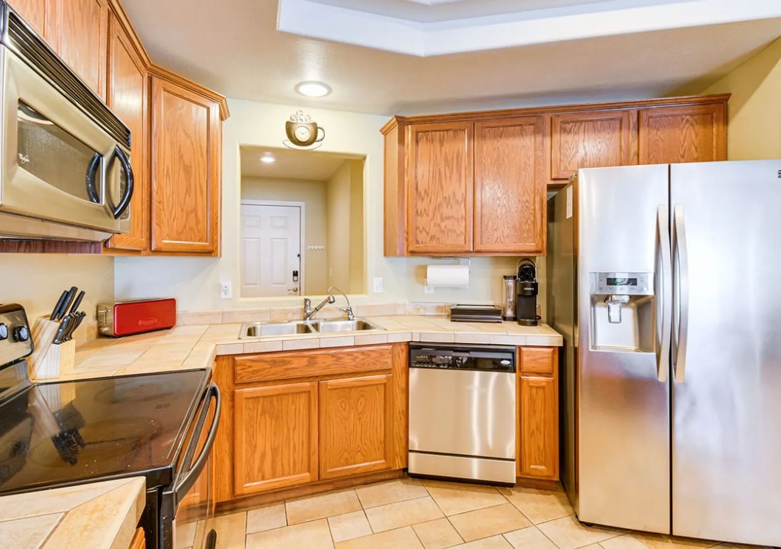 Luxe 3 Bdrm Winter Rental-Colorado Riverfront Condominiums — Photo 4