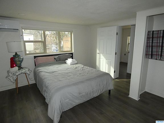 5th image of 1113-1111 Grant St
