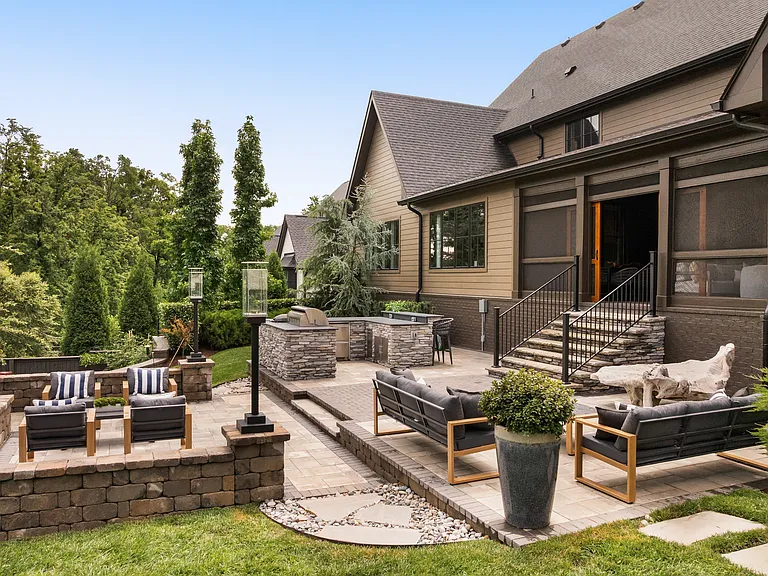 3718 Woodlawn Dr — Photo 59