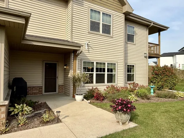 1815 New Port Vista DRIVE, Port Washington, WI 53074