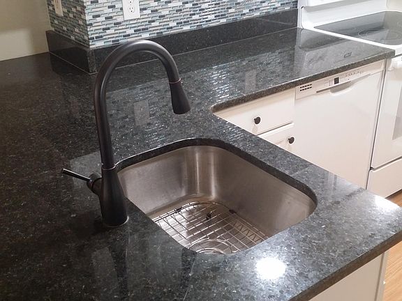 Kitchen Granite Countertop