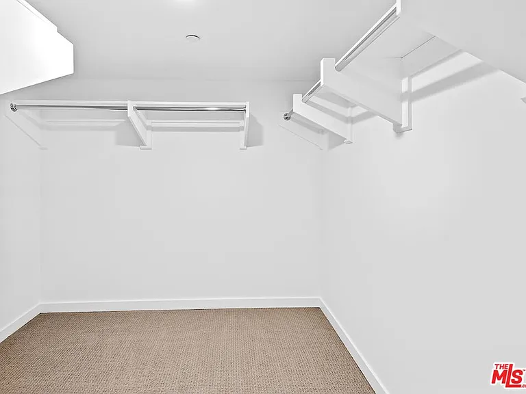 13650 Marina Pointe Dr #306 — Photo 21