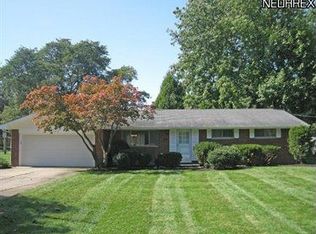 4978 W Park Dr, North Olmsted, OH