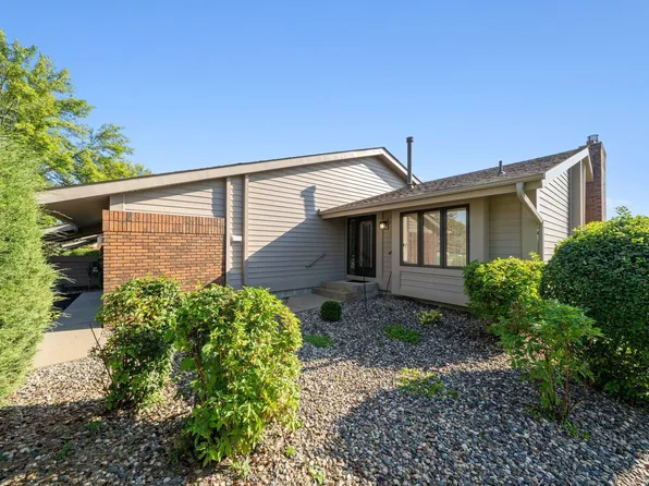 9435 Woodbridge Rd, Bloomington, MN 55438