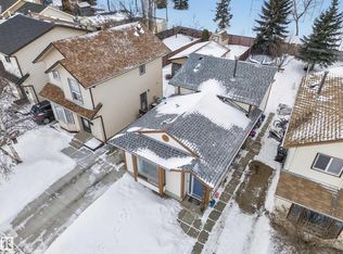 4603 32nd Ave NW, Edmonton, AB T6L 5J4