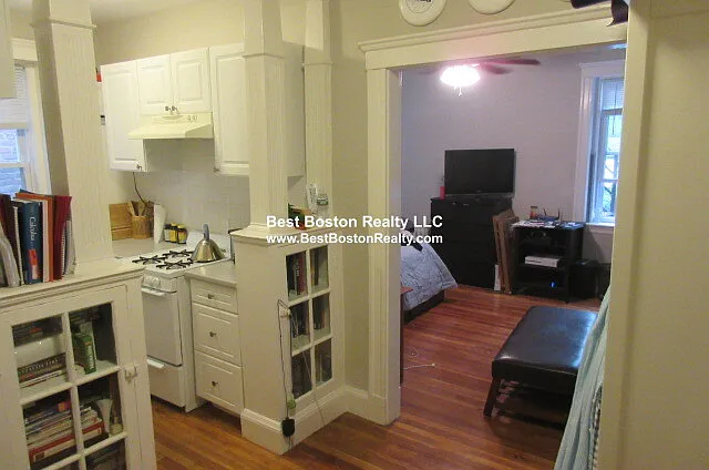 1 bed, 1.0 bath, $2,450 — Photo 3