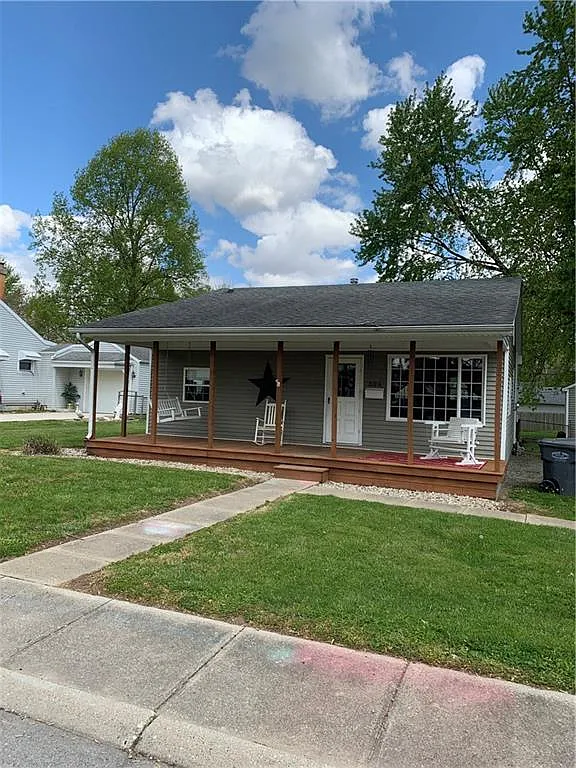 306 Vasbinder Dr photo 1