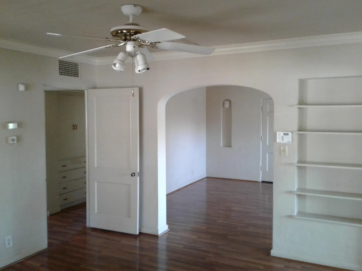 3 bed, 1406 sqft, $2,350 — Photo 4