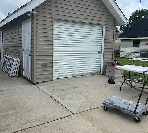 4th image of 4032 Cottonwood Dr
