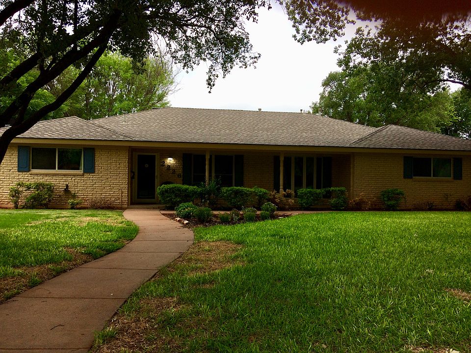 1st image of 2226 Brook Hollow Dr
