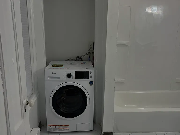 75 1st St #2 — Photo 3