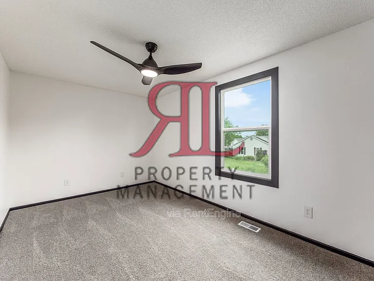 5932 Waterview Dr — Photo 25