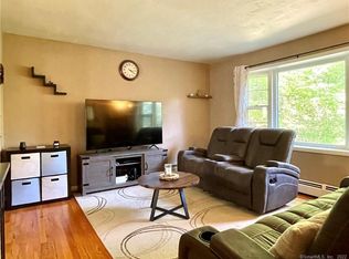 4 Overbrook Dr, New Fairfield, CT 06812