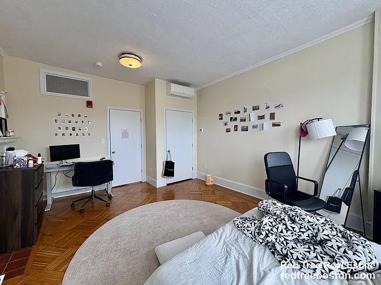 914 Beacon St #4 — Photo 14