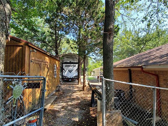 5th image of 64 Cypress Dr