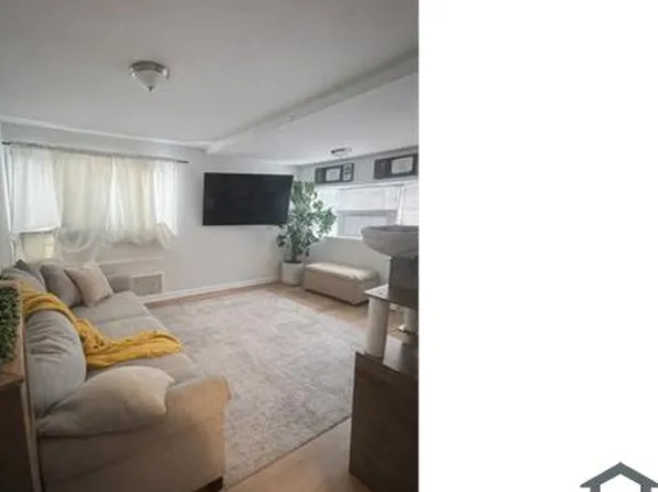 16 Columbus Pl Unit 1, Stamford, CT 06907