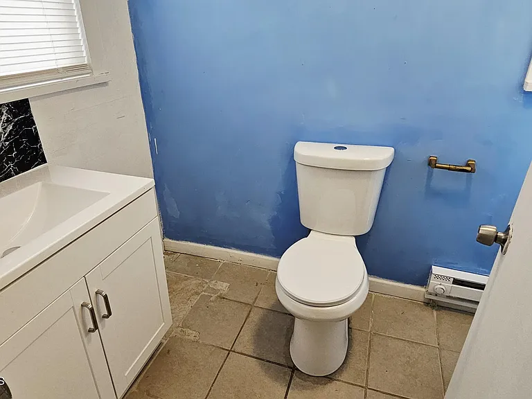 1319 Washburn St #1 — Photo 8
