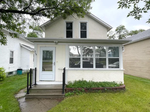 315 4th Ave SE, Jamestown, ND 58401