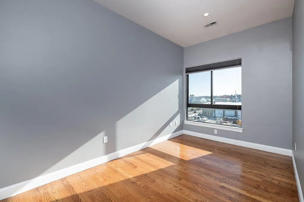 2 bed, 1031 sqft, $4,450 — Photo 3