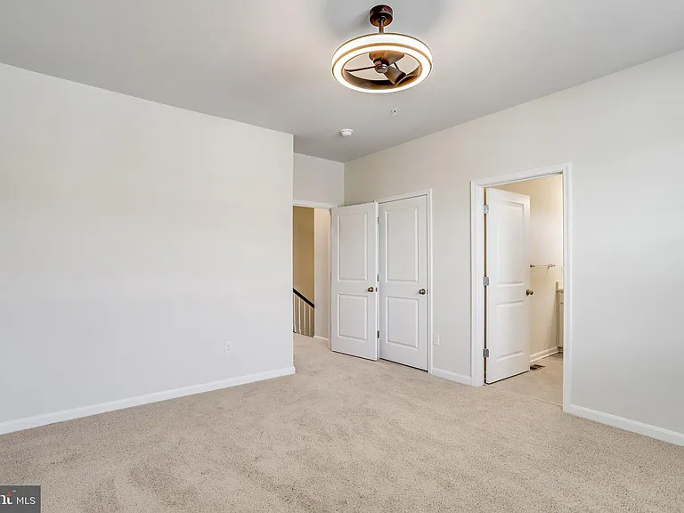385 Ensemble Way — Photo 18