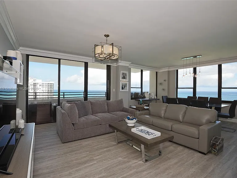 3505 S Ocean Dr #Penthouse 12 — Photo 4