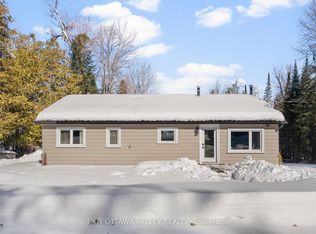 1478 Kamaniskeg Lake Rd, Hastings Highlands, ON K0J 1L0